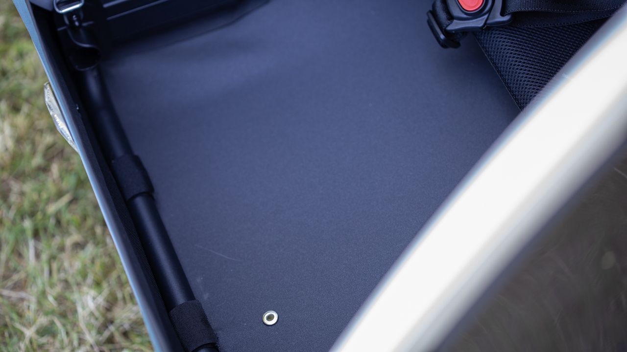 Thule Courier unfolded cargo floor