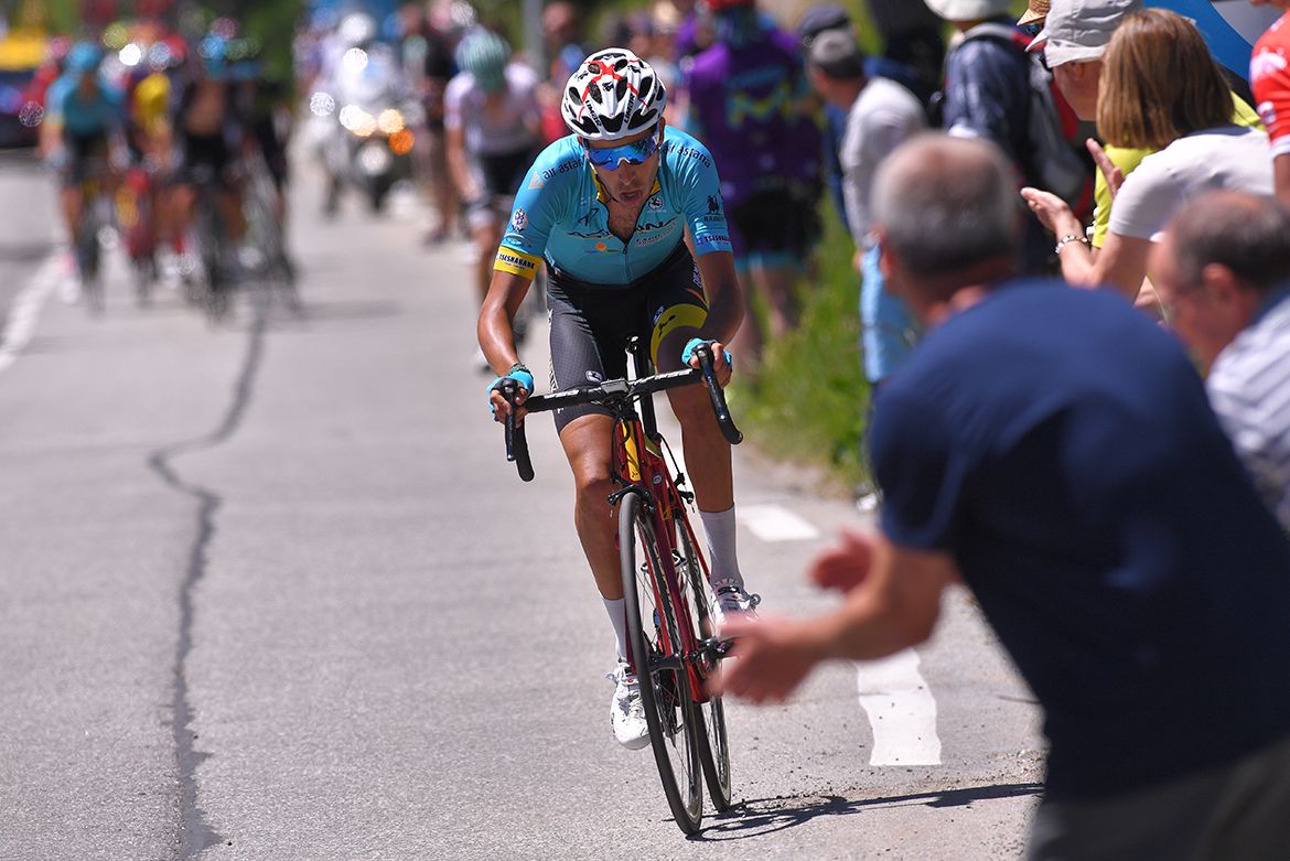 Fabio Aru (Astana) on the attack.