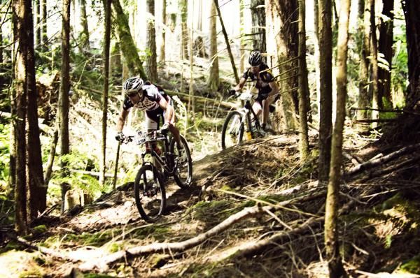 Jason Sager (Team Jamis) sets the pace