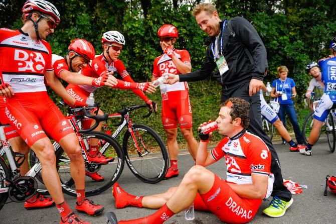 Wouter Wippert (Drapac) with a post-race drink