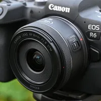 Canon RF 16mm f/2.8 STM