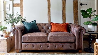 Restoring white leather sofas