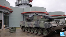 Leopard 2 battle tank