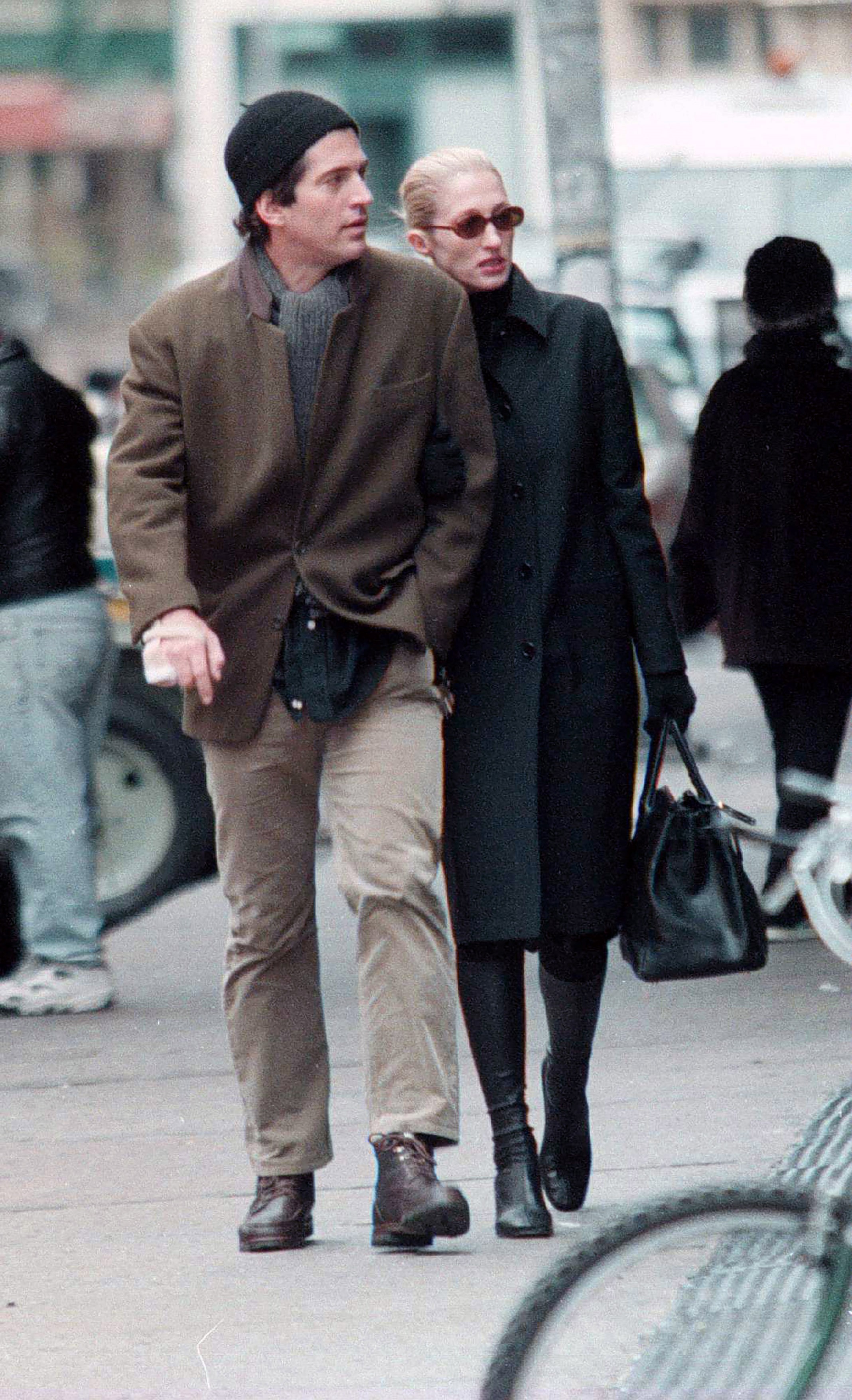 Photo showing the Carolyn Besette Kennedy Bag Trend