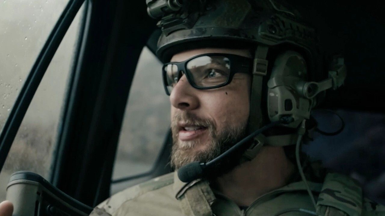 Pdh Sign SEAL Team's Max Thieriot Shares Big Update For Clay After Explosive ...