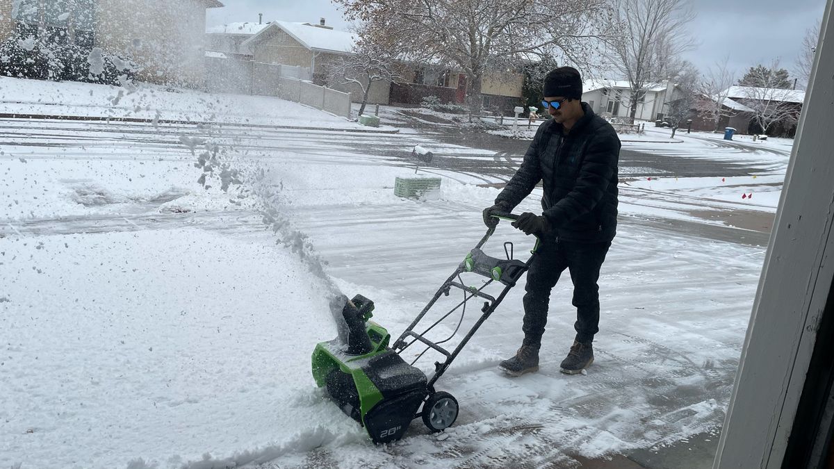 Greenworks 40V 20 Inch Cordless Snow Blower review