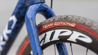 s-works crux with zipp wheels and challenge tires