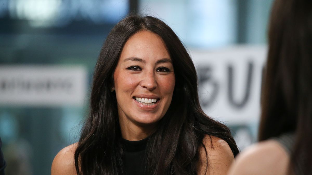 Joanna Gaines révèle son secret pour façonner le décor d'une pièce : "Il s'agit d'identifier 'le héros'", me dit-elle dans une conversation exclusive