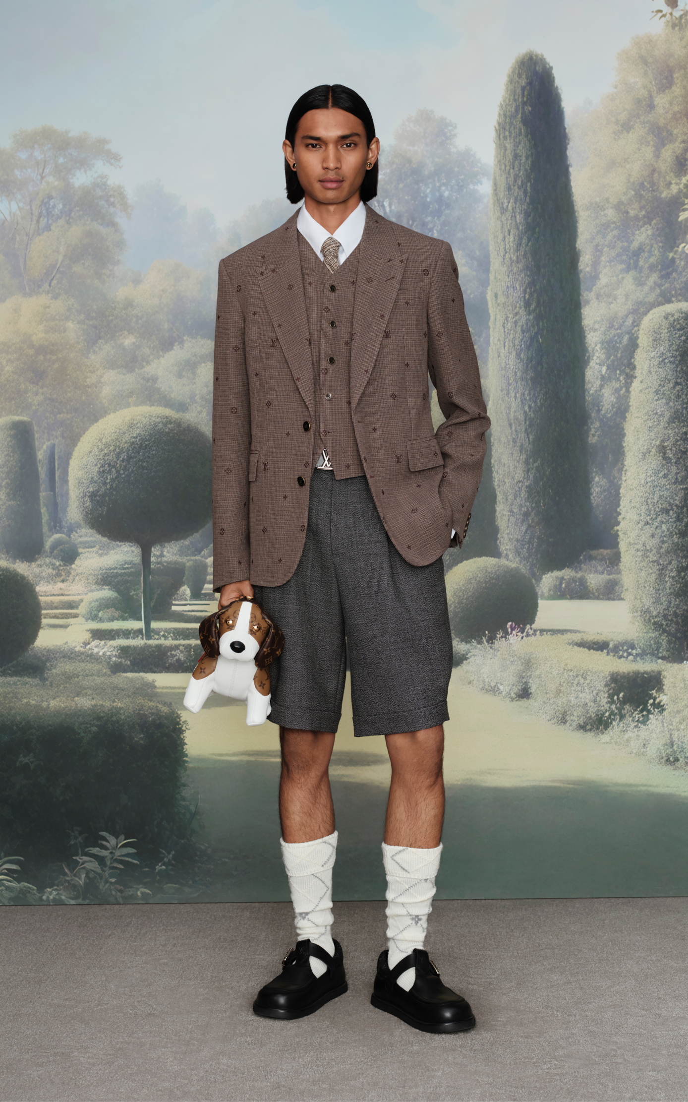 Image of a man in Louis Vuitton's Spring Summer 2026 Pre-Collection