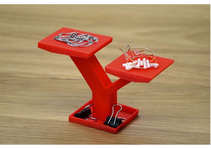 A Yahoo-themed holder for all your jewellery and bulldog clip needs