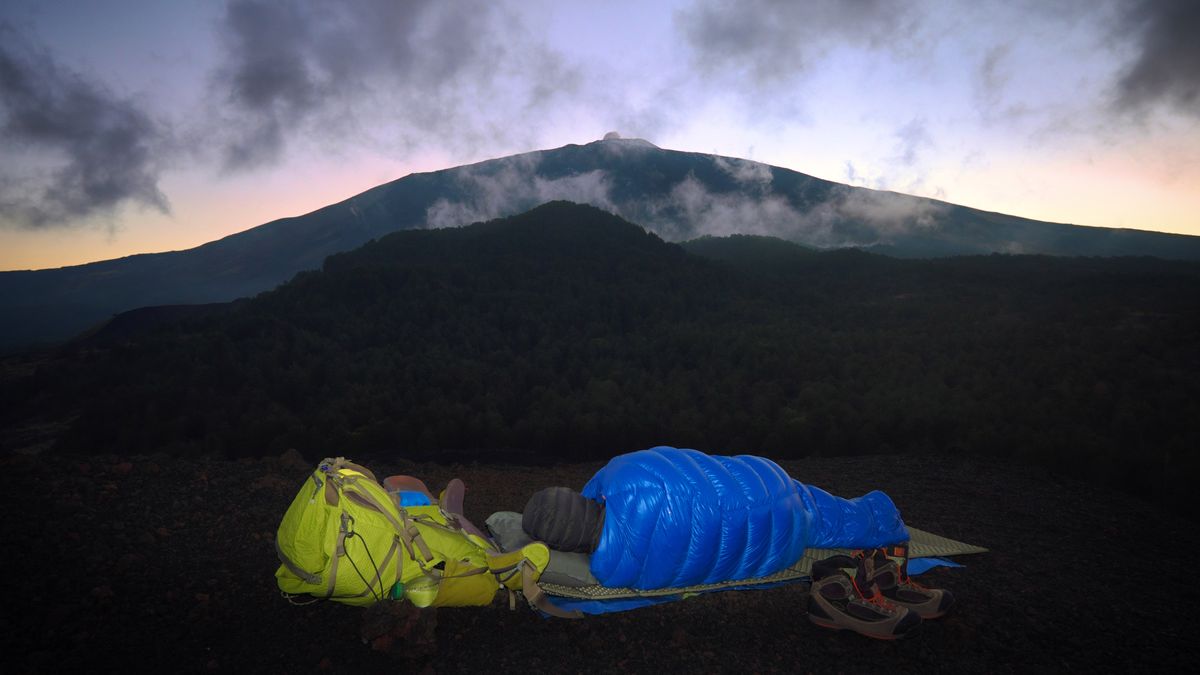 Sleeping pad Rvalues explained a guide on pad insulation Advnture