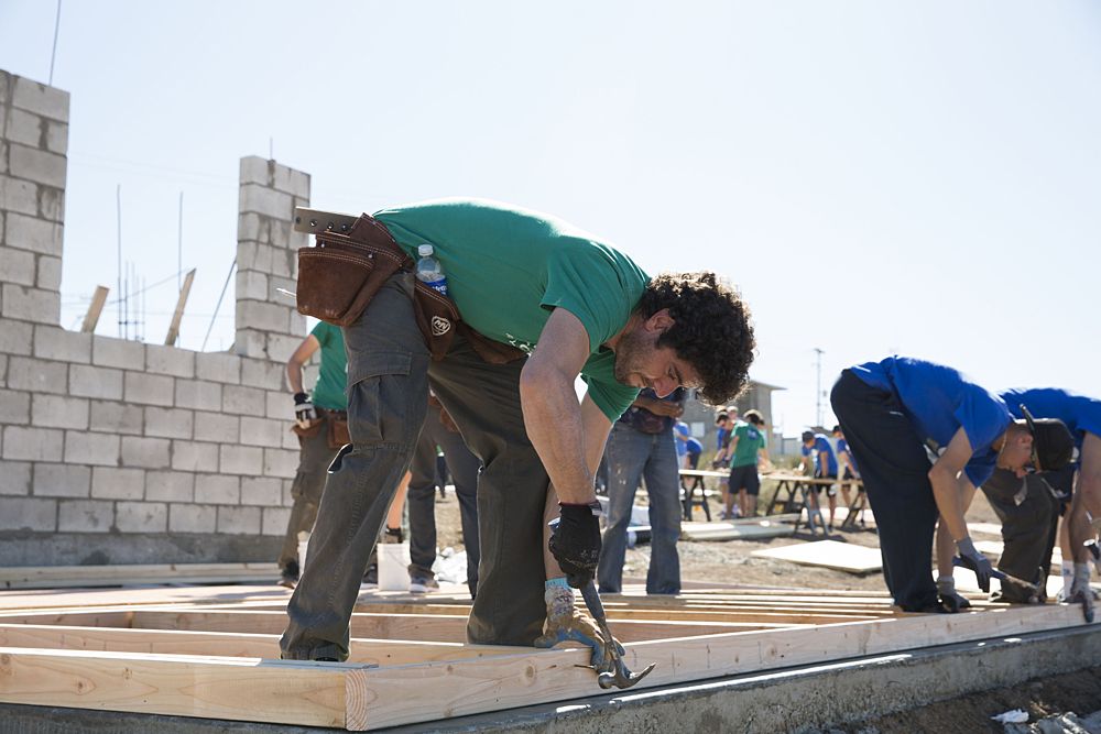 Novo Nordisk bond over building homes for poor families in Rosarito, Mexico.