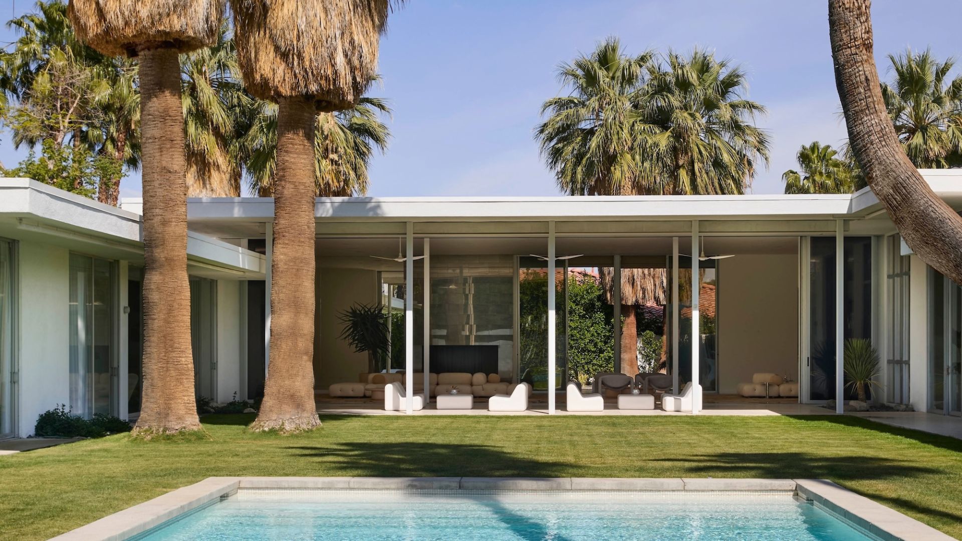 jessica Ayromloo palm springs house