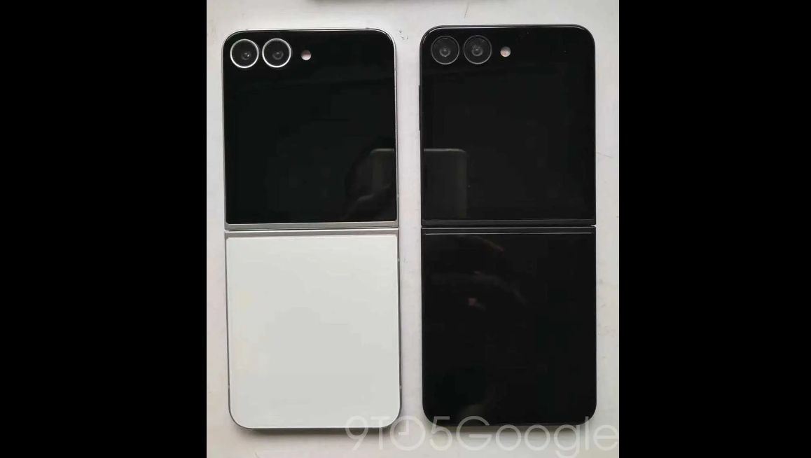 A photo of a Samsung Galaxy Z Flip 6 dummy unit