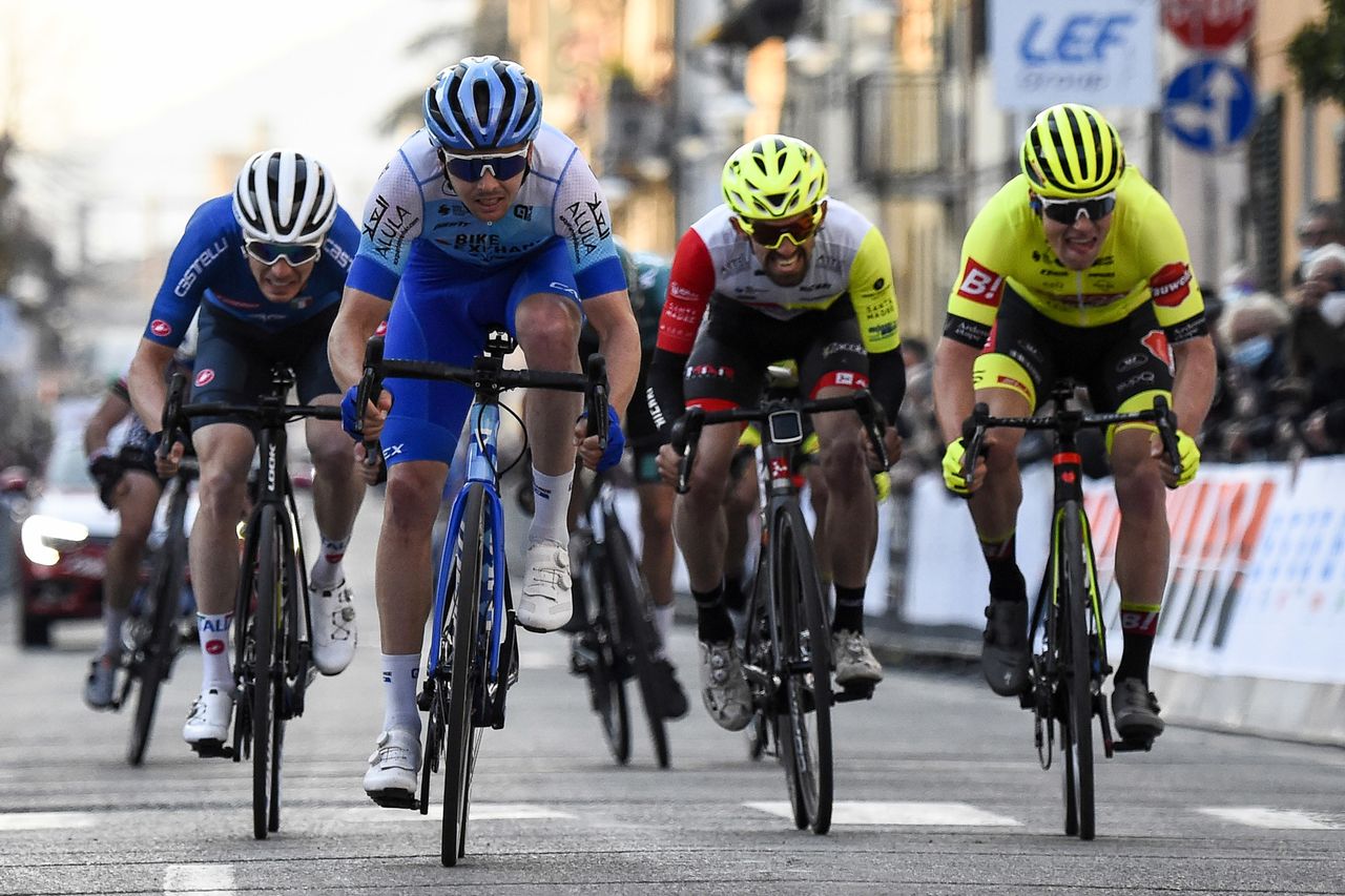 Per sempre Alfredo 2022 - 2nd Edition - Firenze - Sesto Fiorentino 172,7 km - 20/03/2022 - Dion Smith (NZL - Team BikeExchange - Jayco) - Remy Mertz (BEL - Bingoal Pauwels Sauces WB) - photo Tommaso Pelagalli/SprintCyclingAgency&Acirc;&copy;2022