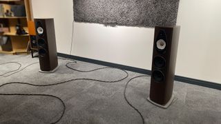 Sonus Faber Sonetto V G2 floorstanding speakers