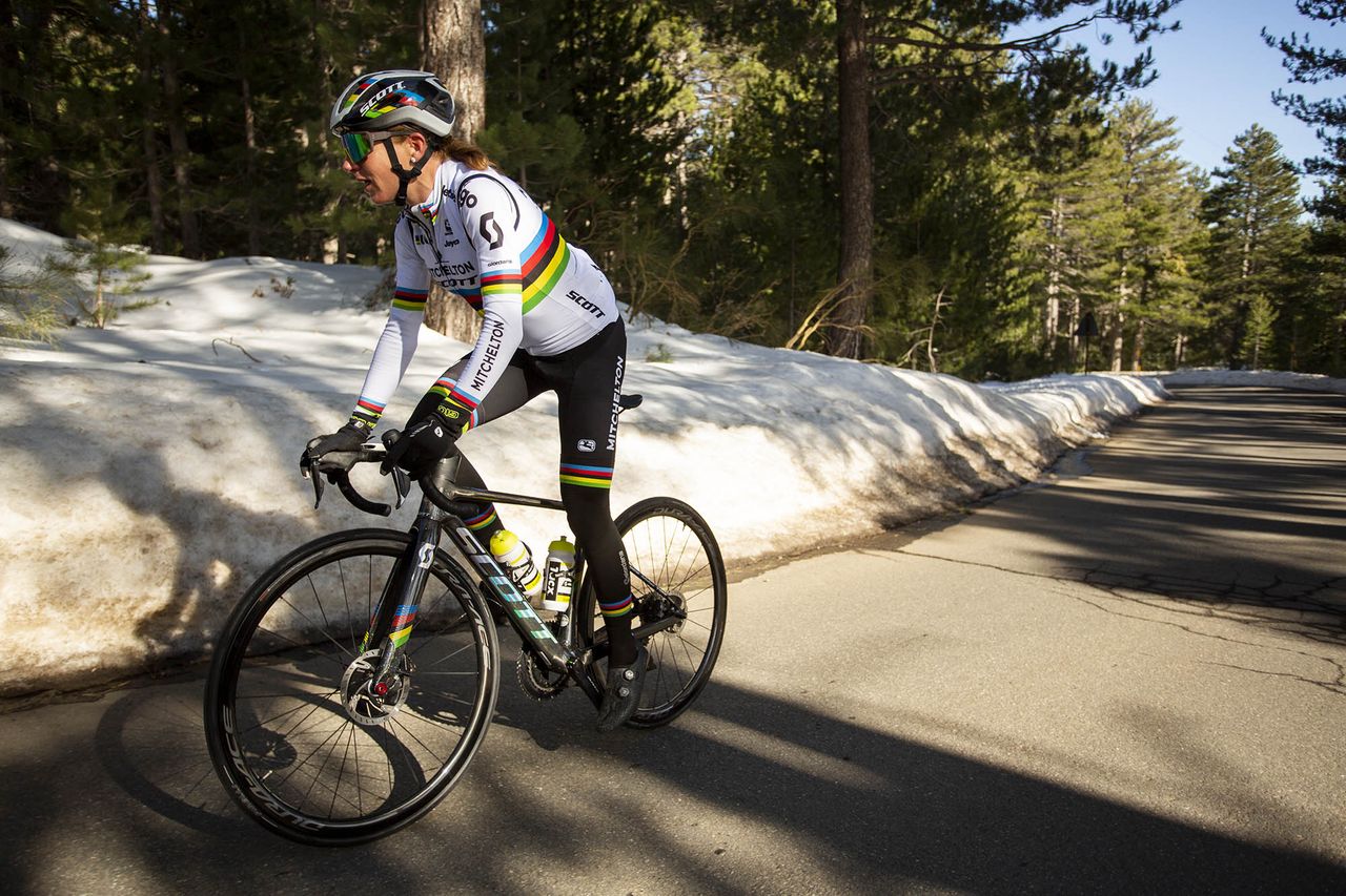 Annemiek van Vleuten on her Scott Addict RC