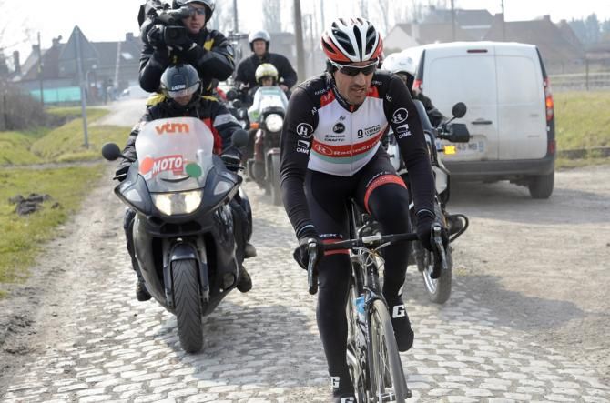 Fabian Cancellara (RadioShack Leopard) attractes quite a crowd for his pav&eacute; recon session.