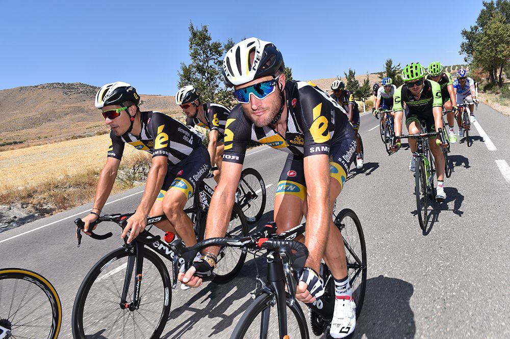Stephen Cummings stays in the peloton today