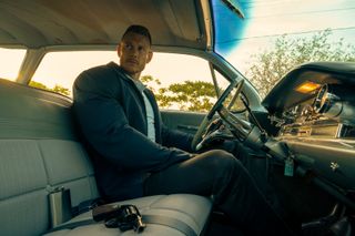 Tom Hopper's Luther Hargreeves is on a mission in The Umbrella Academy season 2