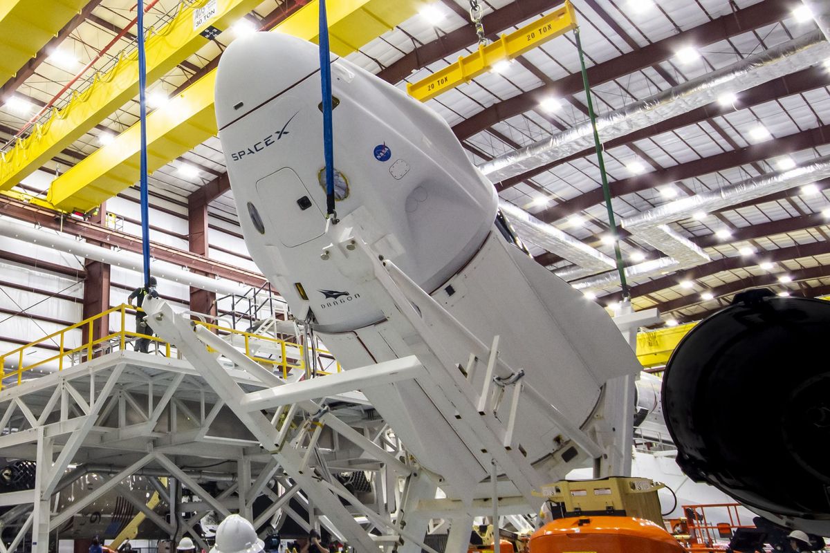La NASA, SpaceX, “partono” per lanciare gli astronauti dell’equipaggio 2 sulla stazione spaziale durante la Giornata della Terra