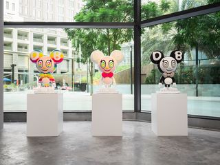 Takashi Murakami colourful figures on plinths