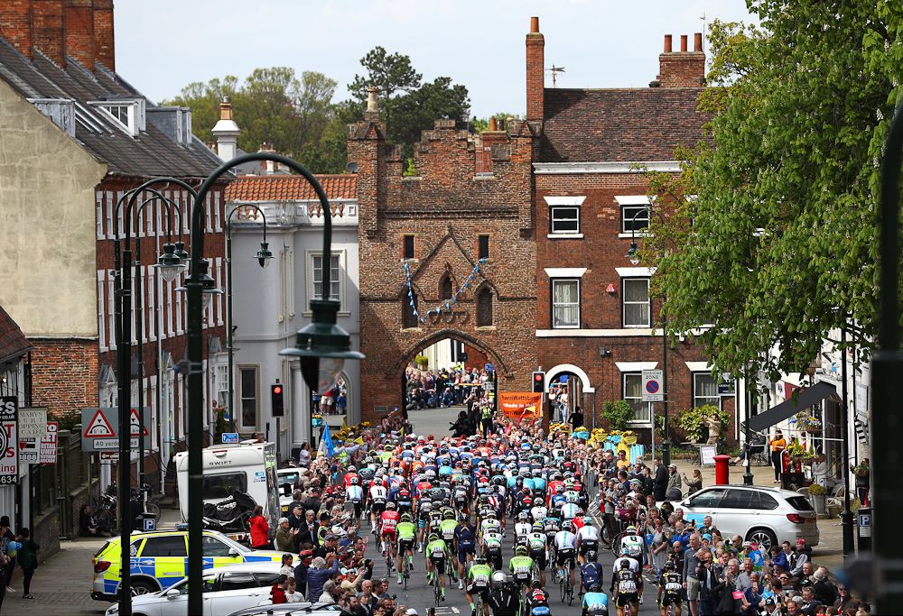 The peloton in action