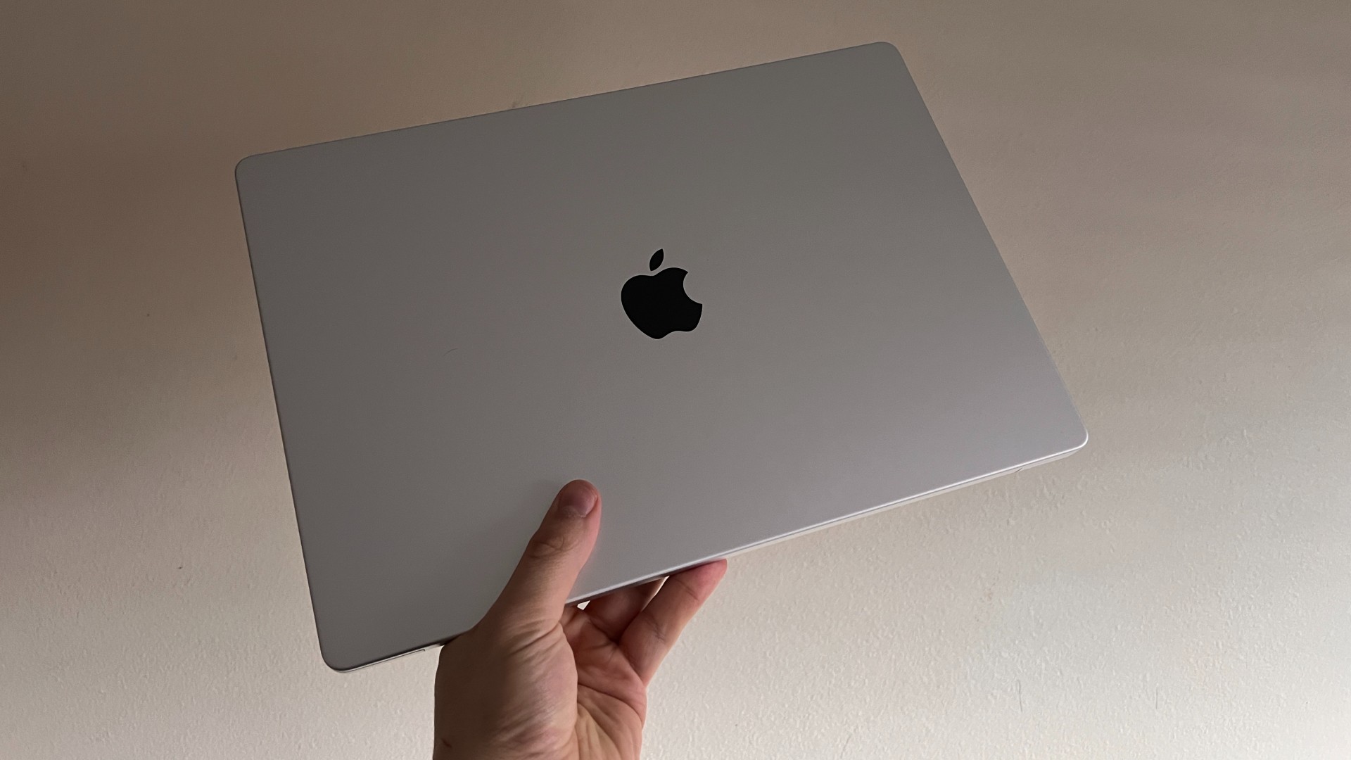 Macbook Pro 16 Inch 21 Review Space