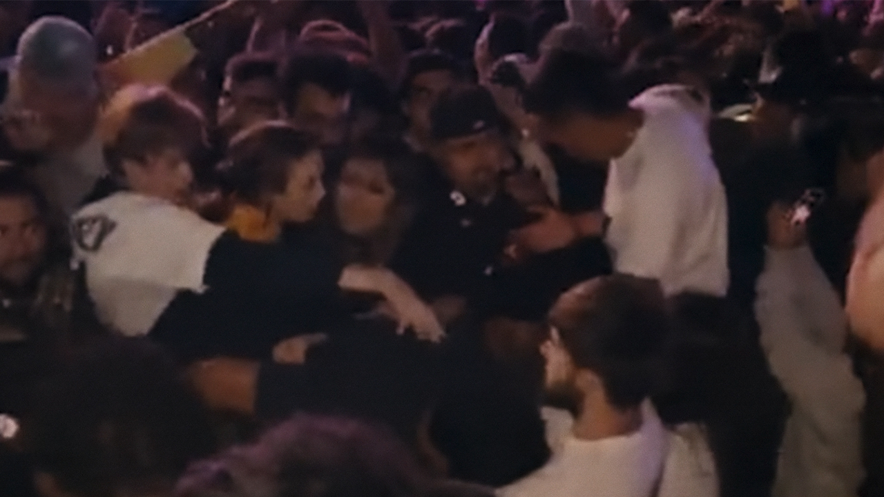 A scene of the crowd at Astroworld