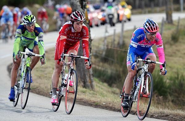 Damiano Cunego (Lampre) followed by Sylvain Chavanel (Cofidis).