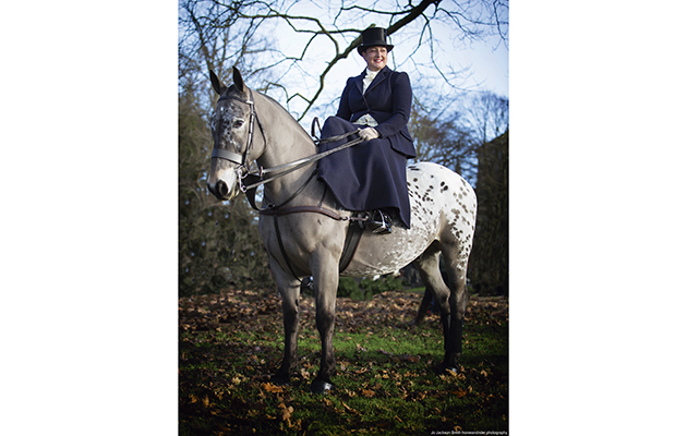 Amy Parkes riding Rupert sidesaddle at the Albrighton and Woodland Boxing Day meet