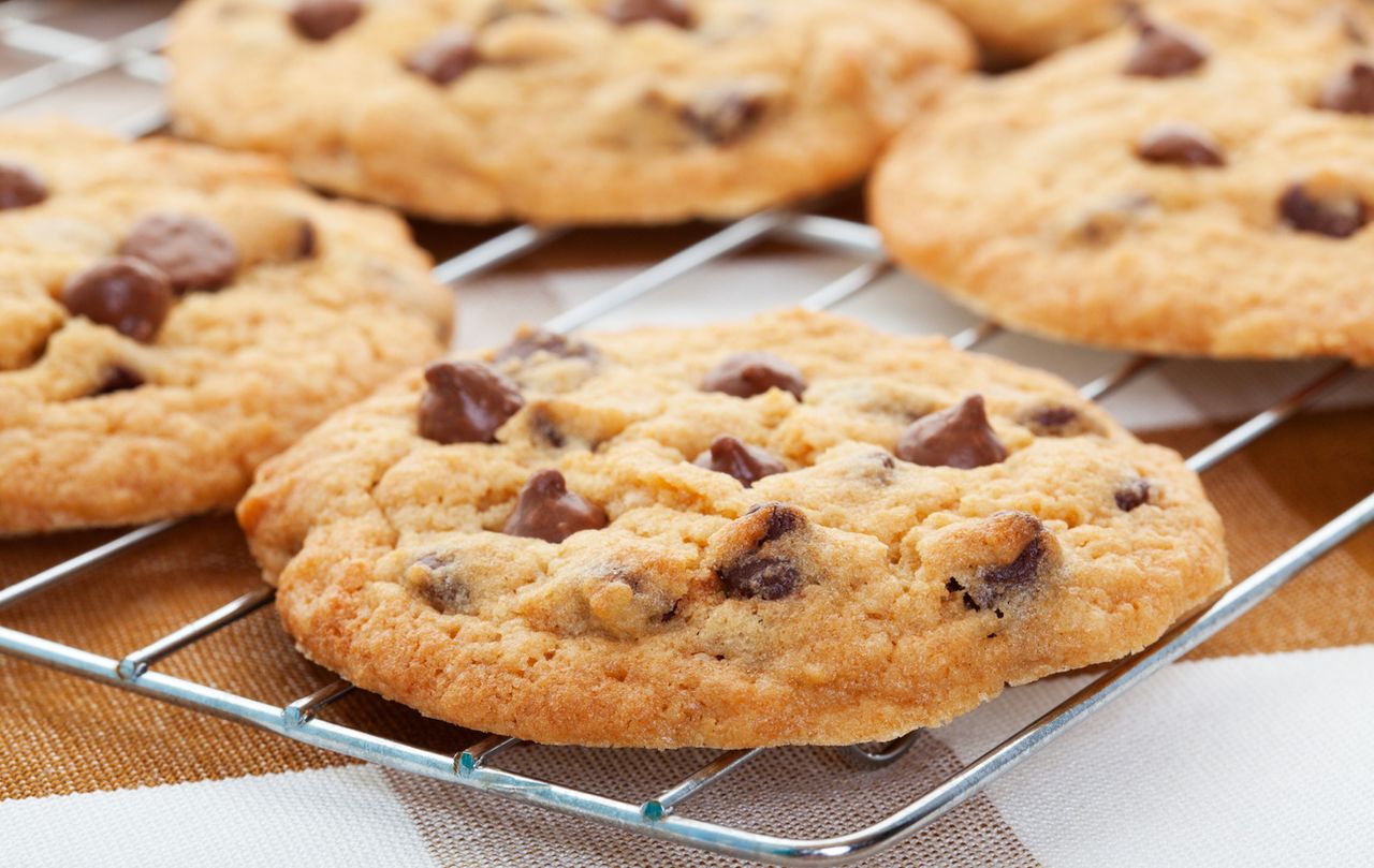 Cookies on a cooling rack.