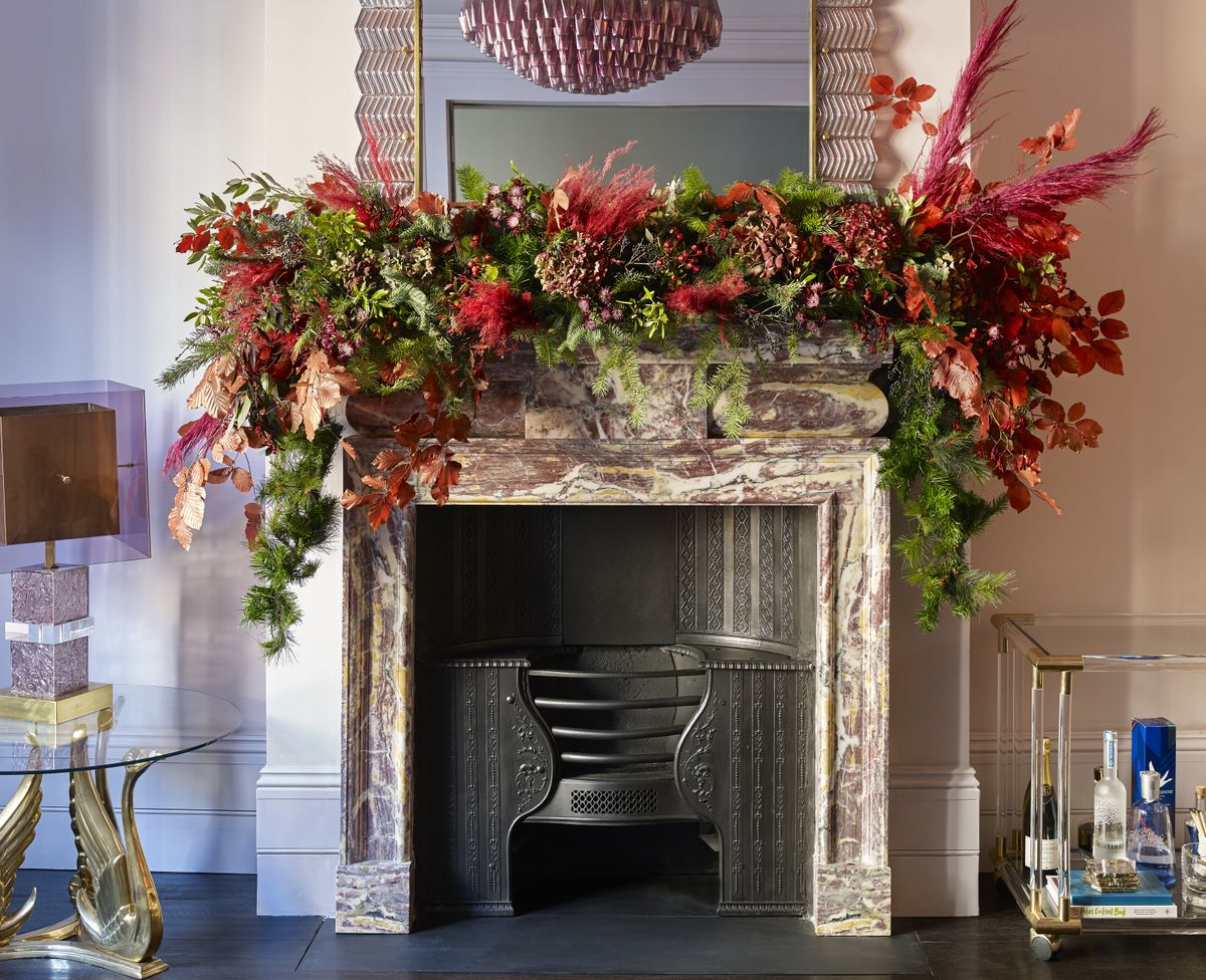 6 tips to decorate your fireplace with a Christmas garland