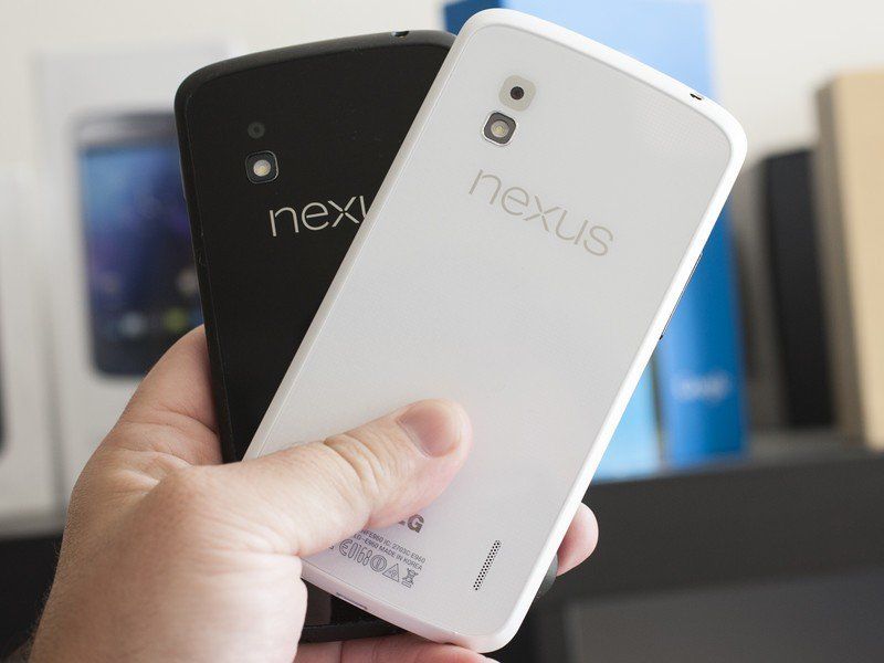 Nexus 4 in black &mdash;&nbsp;and white!