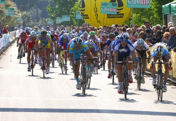 Sean De Bie (Belgium), right, won a tight victory in the opening stage.