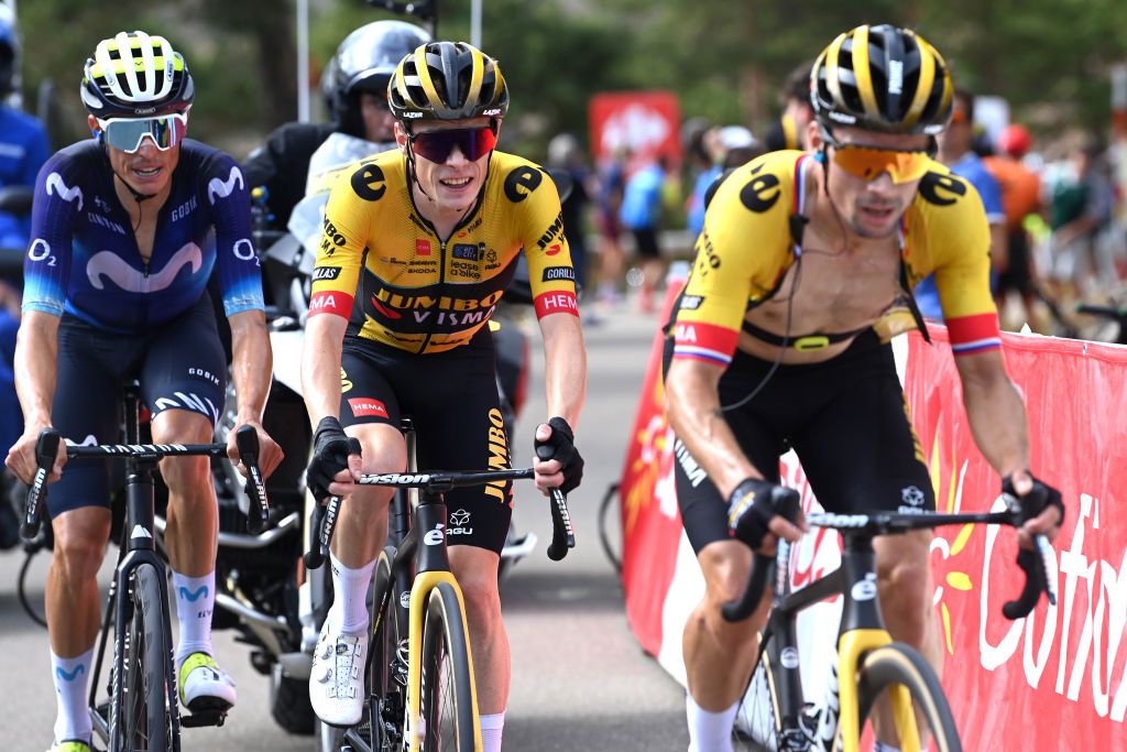 OBSERVATORIO ASTROFSICO DE JAVALAMBRE SPAIN AUGUST 31 LR Enric Mas of Spain and Movistar Team Jonas Vingegaard of Denmark and Primoz Roglic of Slovenia and Team JumboVisma compete in the chase group during the 78th Tour of Spain 2023 Stage 6 a 1831km stage from La Vall dUix to Observatorio Astrofsico de Javalambre 1947m UCIWT on August 31 2023 in Observatorio Astrofsico de Javalambre Pico del Buitre Spain Photo by Tim de WaeleGetty Images