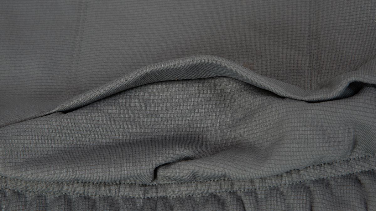 Pearl Izumi Pro Alpha Layer detail of billows on pockets