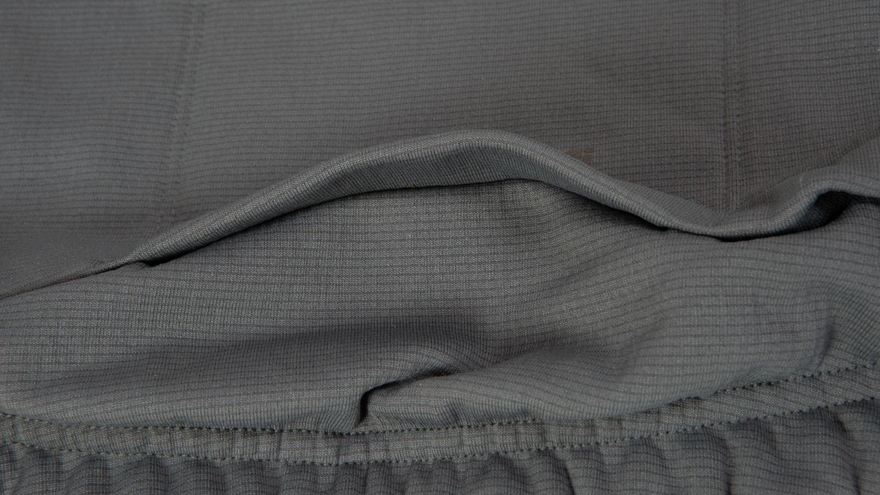 Pearl Izumi Pro Alpha Layer detail of billows on pockets
