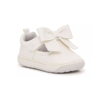 Stride Rite, Kamila Sneakers