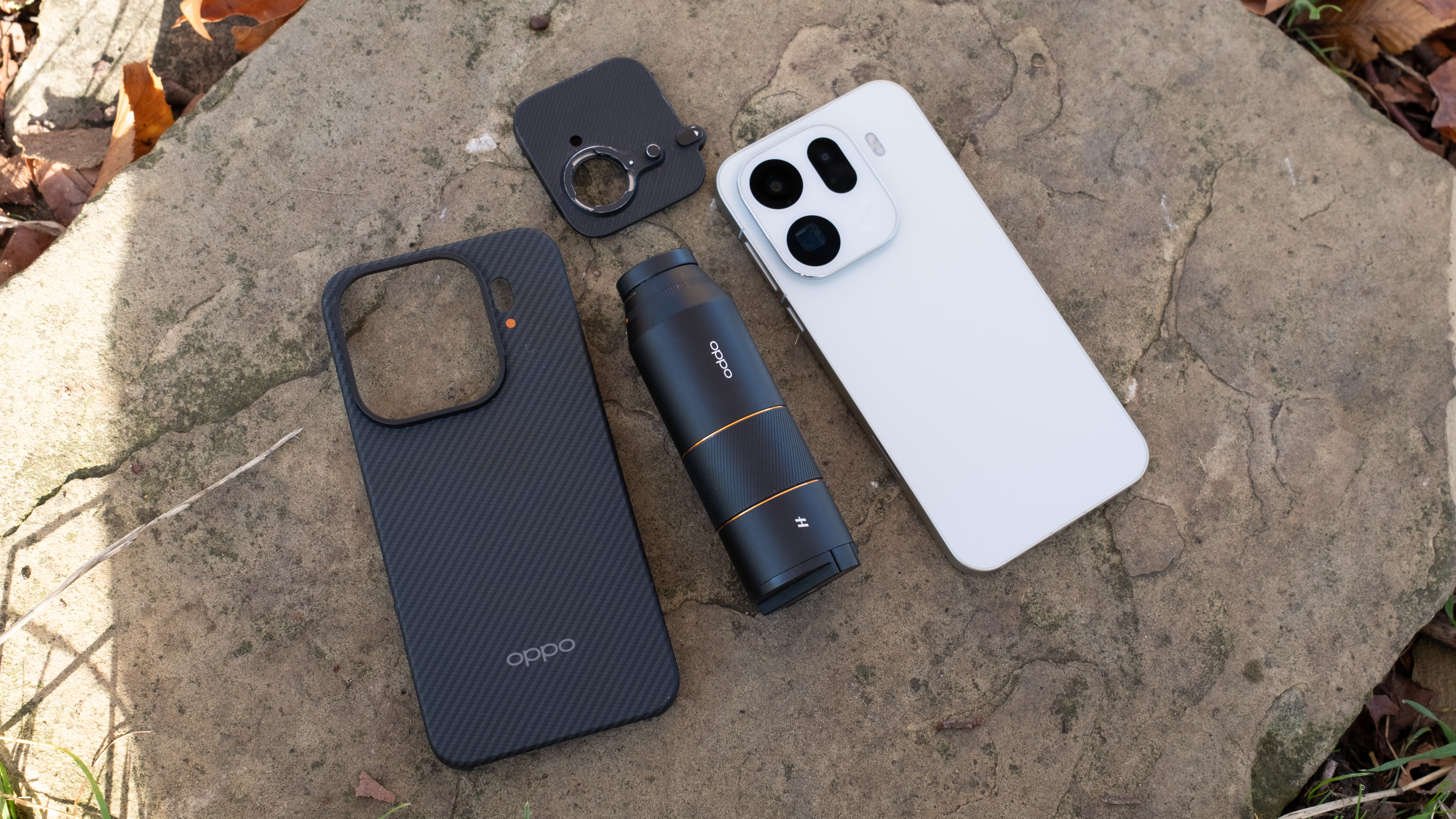 Oppo Find X8 Pro phone next to Hasselblad Teleconverter Kit