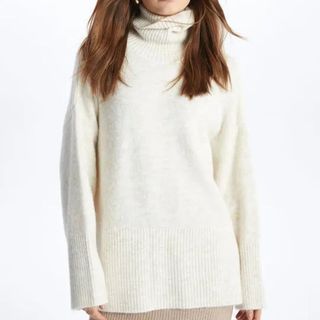 cream knitted jumper