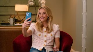 Reese Witherspoon facetiming in Your Place or Mine
