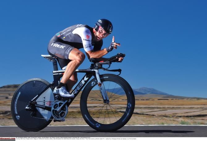 Yaroslav Popovych (Trek) getting a little distracted