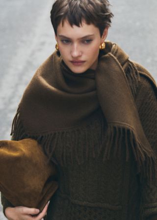 Knitted Shawl With Fringed Ends - Women | Mango Usa