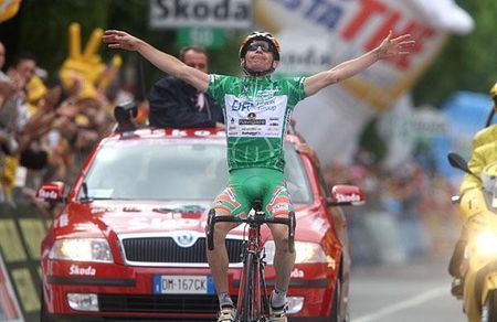 Emanuele Sella (CSF Group Navigare) takes his third stage of the Giro.