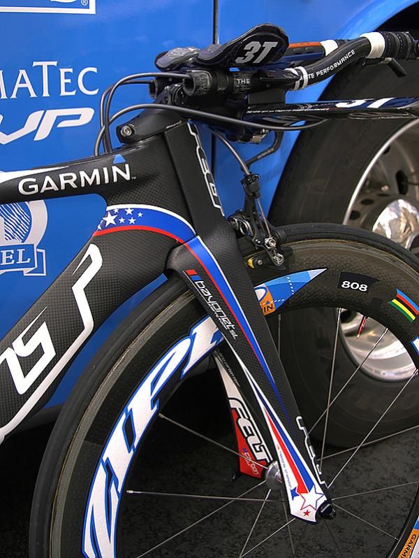 Felt's Bayonet was one of the first external-steerer fork designs of the modern era and is unaffected by the UCI ban on the Specialized Shiv according to our current information.