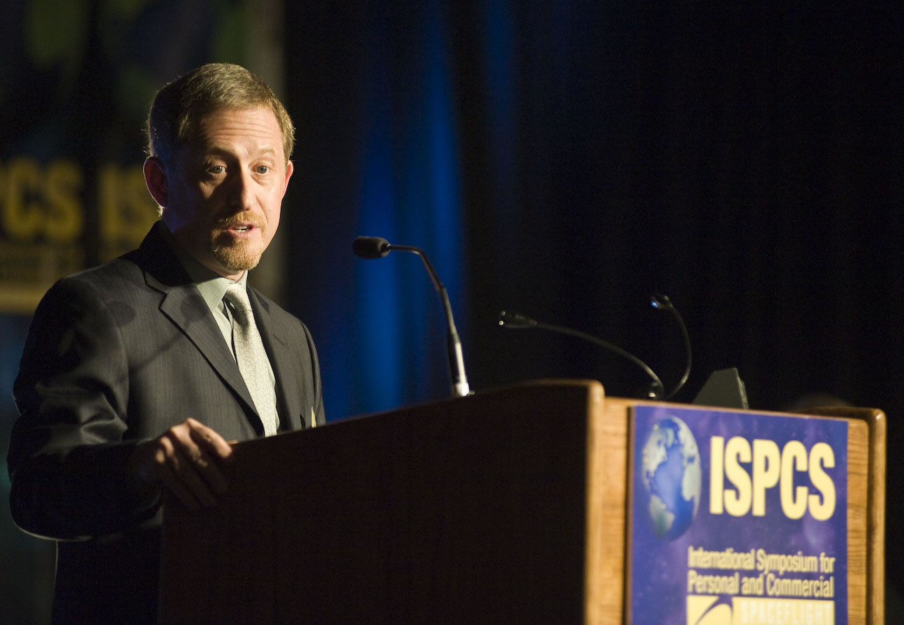 Planetary scientist Alan Stern, principal investigator of NASA&#039;s New Horizons mission to Pluto, speaks at the 2009 International Symposium for Personal and Commercial Spaceflight. (Stern is involved in a number of spaceflight and space science endeavors.)