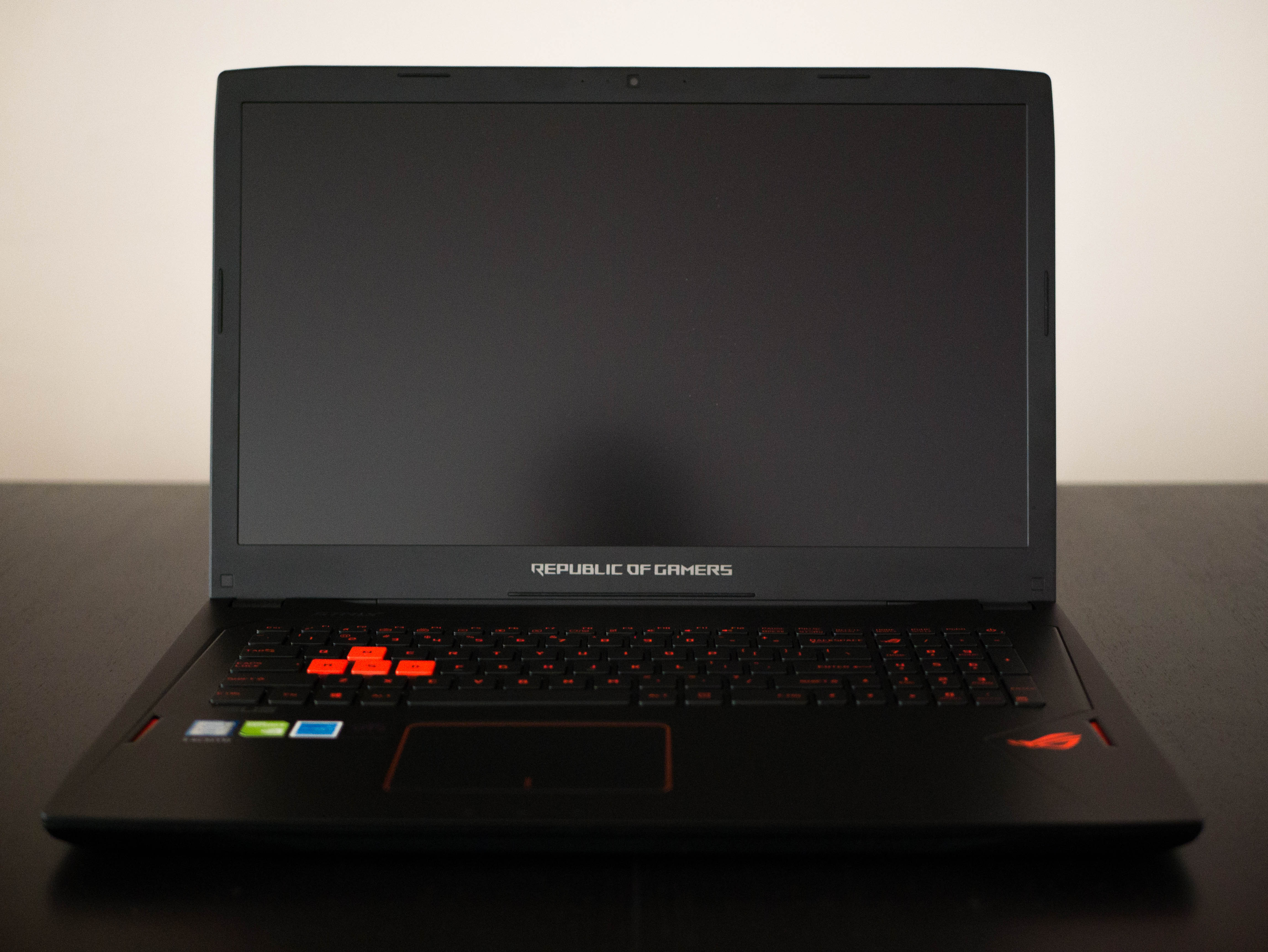 Asus Strix GL702VM-DB71 Gaming Laptop Review - Tom's Hardware | Tom's ...