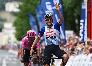 Donostia San Sebastian Klasikoa: Remco Evenepoel wins Spanish classic for a fourth time in a two-up sprint with Richard Carapaz