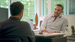 Mauricio Umansky speaks with a client on Buying Beverly Hills